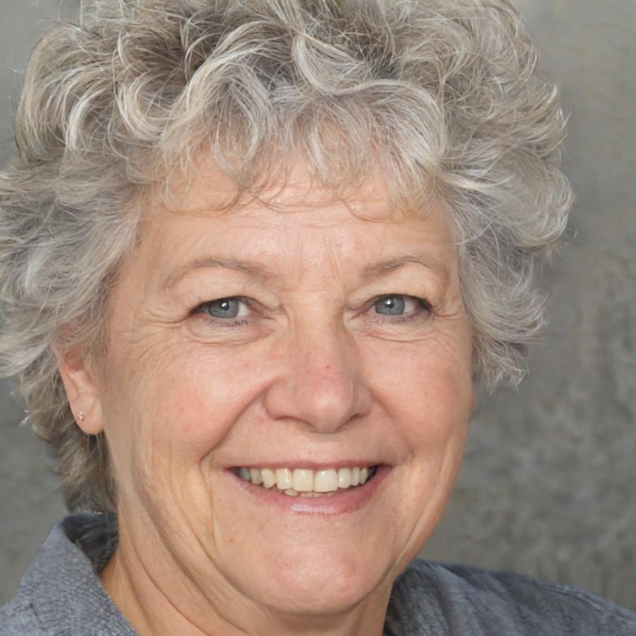 Rhiannon Blackwood, Lead Financial Strategy Instructor